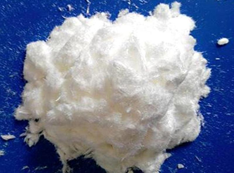 用酒精制作溶劑的反應(yīng)，換成普通飲用酒的反應(yīng)會怎樣呢？